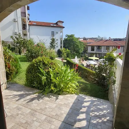 Apartamento студио костови